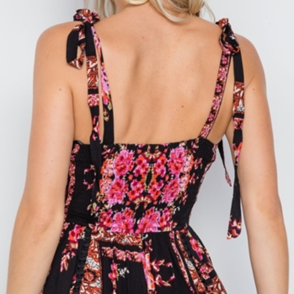 BLACK SMOCKED SHOULDER TIE ROMPER - Picture 3 of 7